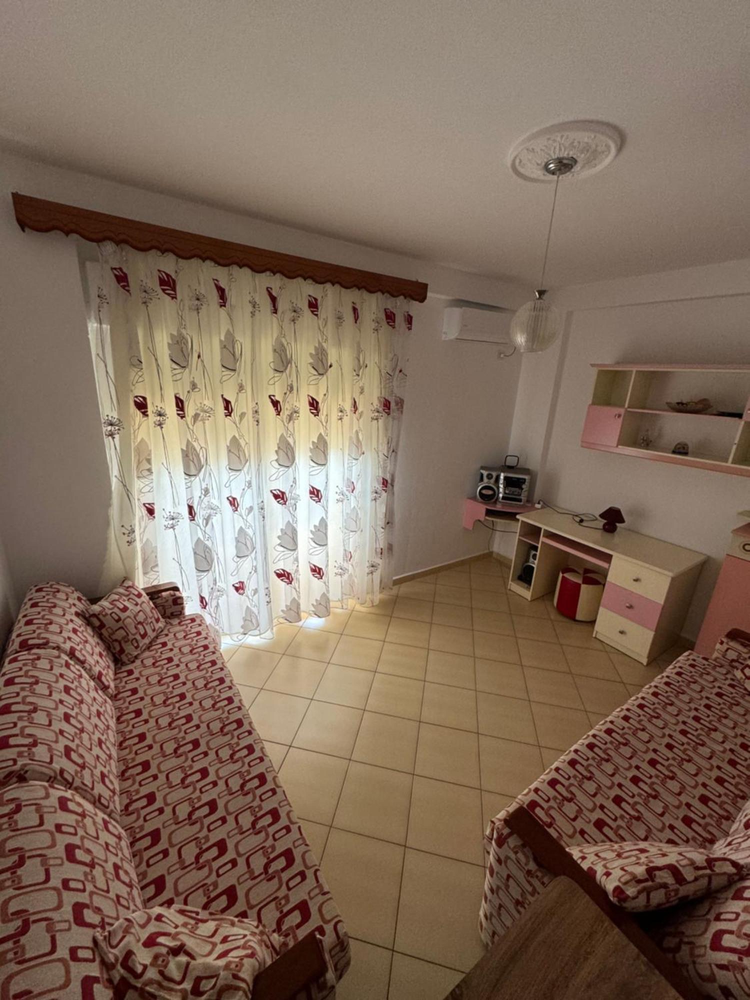 Blehami_entire_apartment